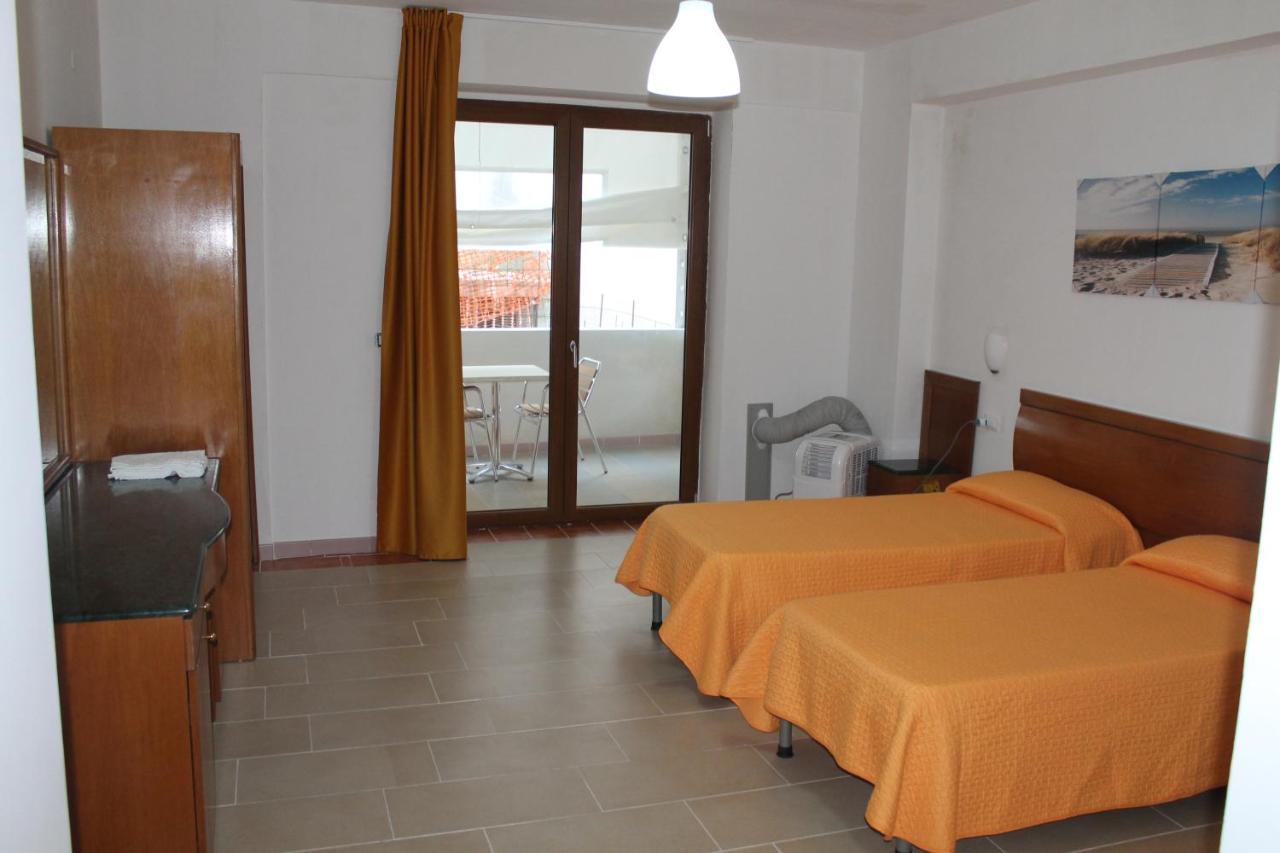 B&B Palazzo Manfredi Vieste, Fronte Mare Con Parcheggio المظهر الخارجي الصورة