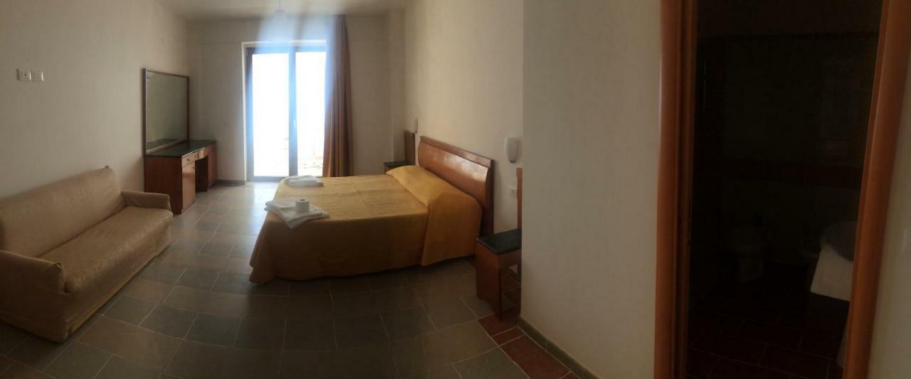 B&B Palazzo Manfredi Vieste, Fronte Mare Con Parcheggio المظهر الخارجي الصورة