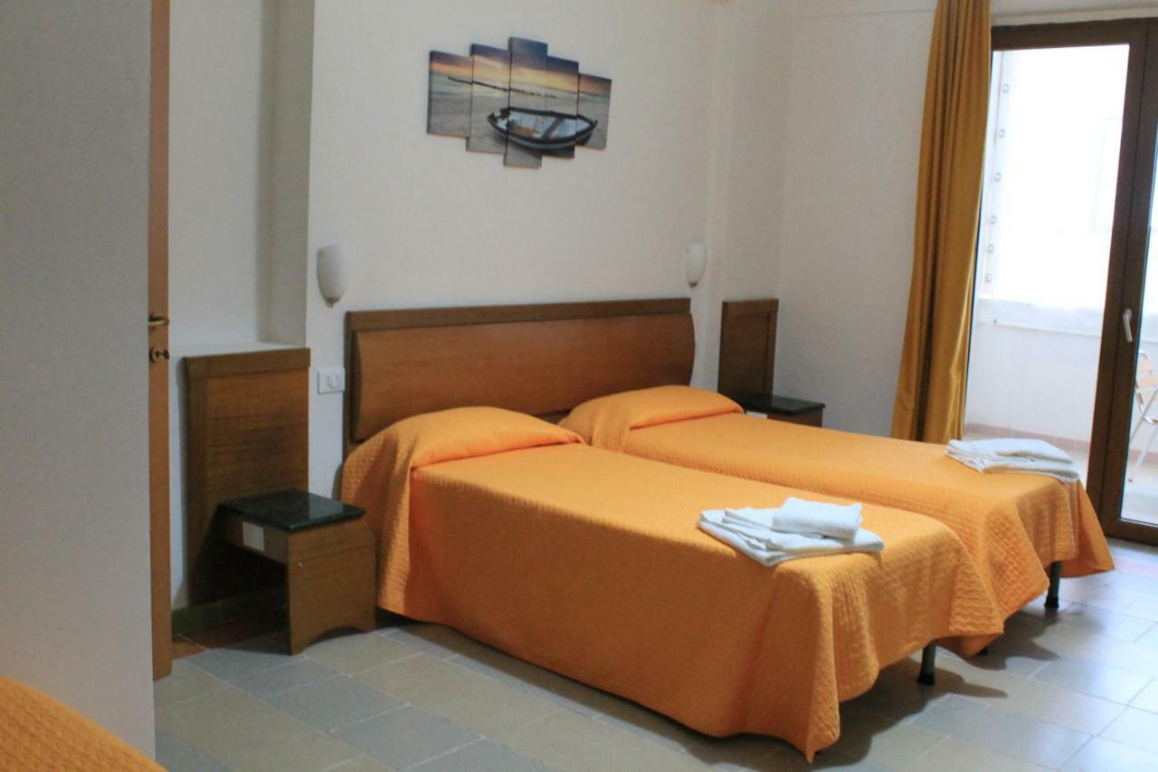 B&B Palazzo Manfredi Vieste, Fronte Mare Con Parcheggio المظهر الخارجي الصورة
