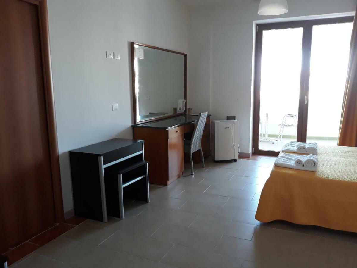 B&B Palazzo Manfredi Vieste, Fronte Mare Con Parcheggio المظهر الخارجي الصورة