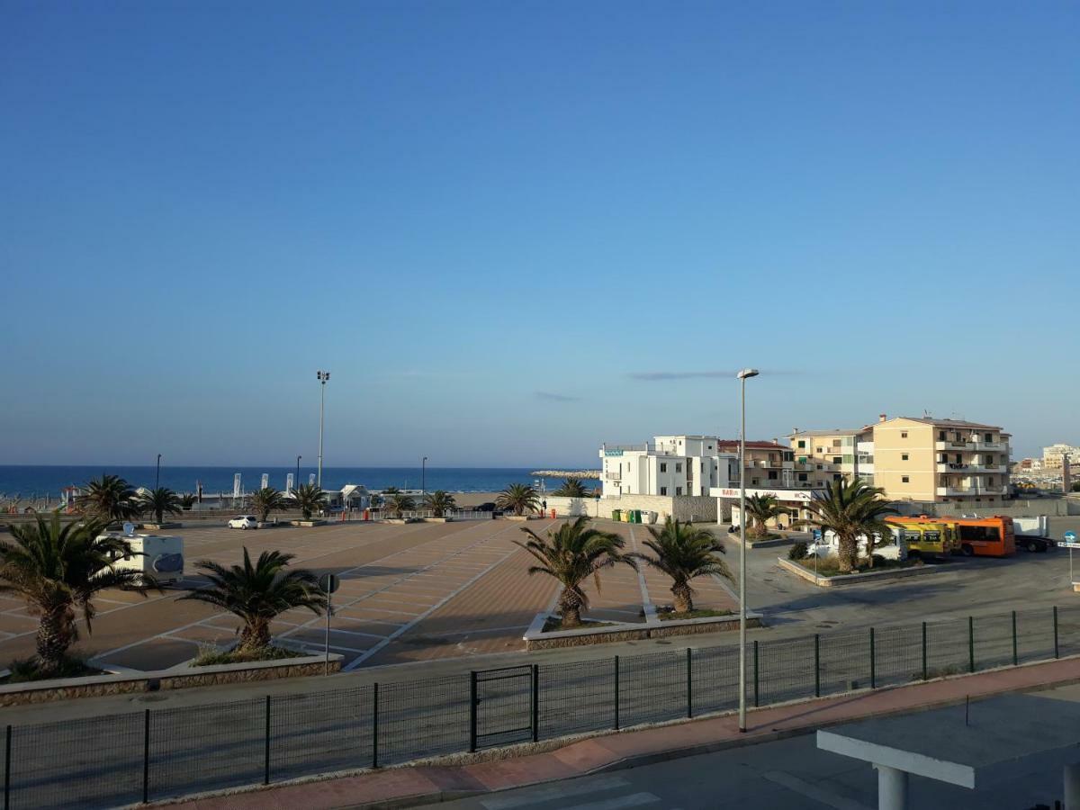 B&B Palazzo Manfredi Vieste, Fronte Mare Con Parcheggio المظهر الخارجي الصورة
